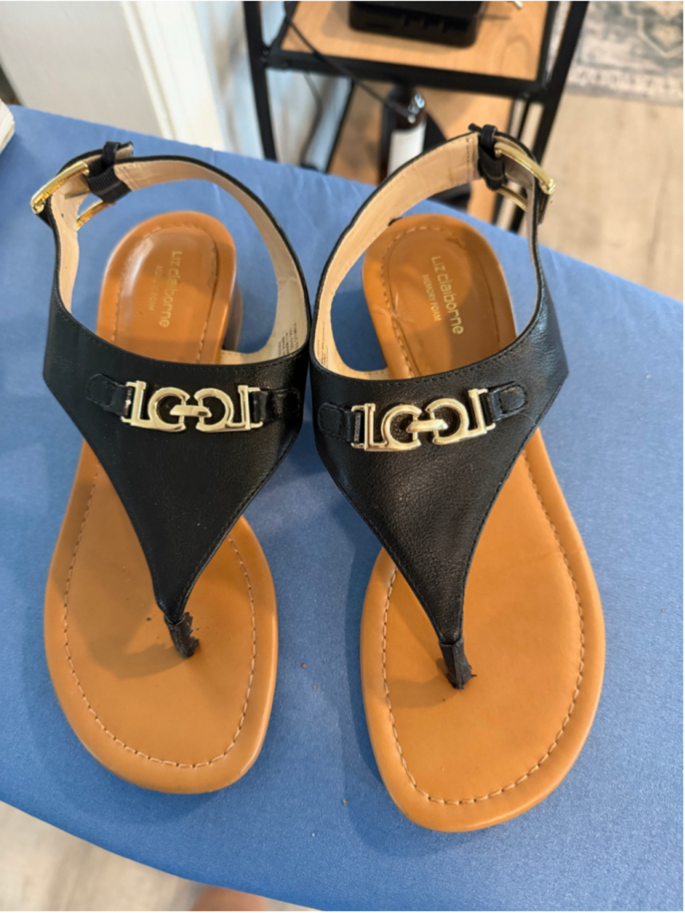 Women's Liz Claiborne Sandals Size 7.5 Black and Tan